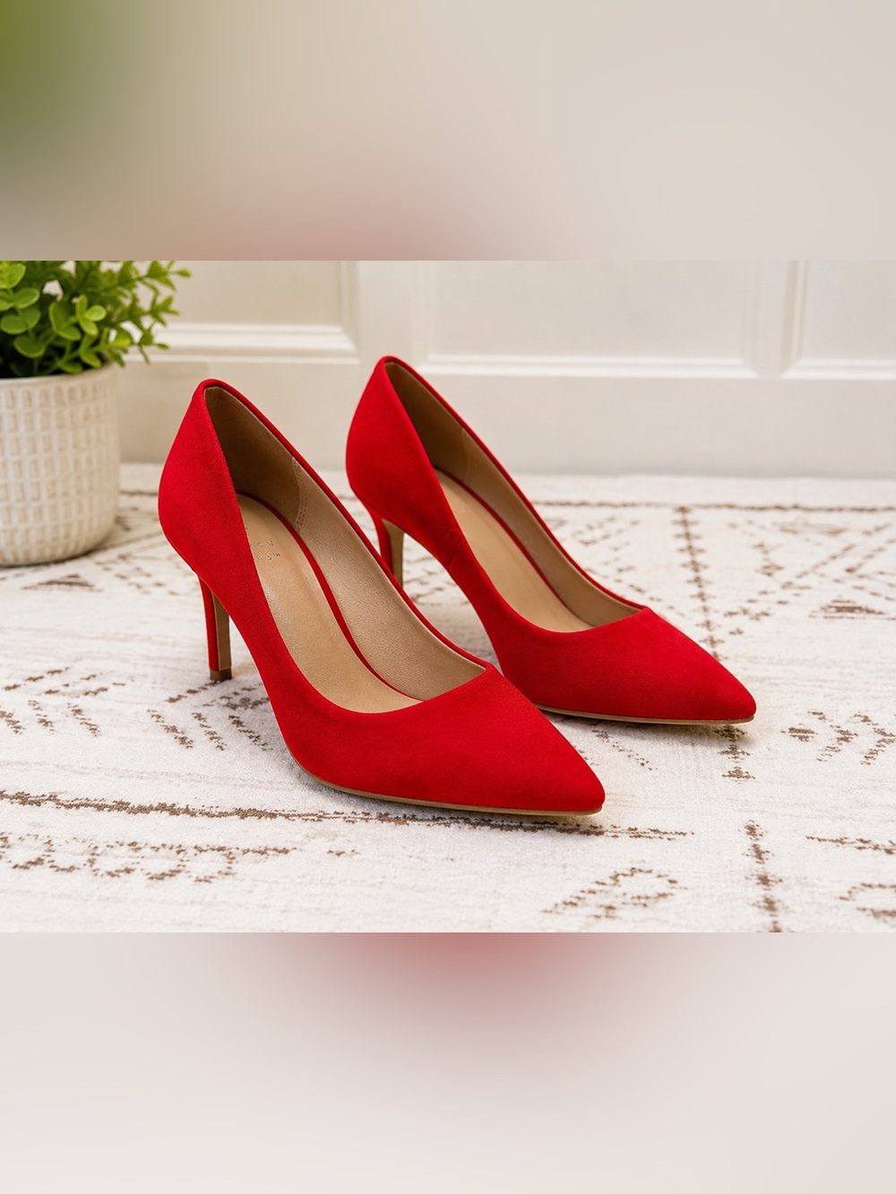 A New Day Red Faux Suede Pointed Toe Stiletto Pumps Size 8 NWOT Elegant